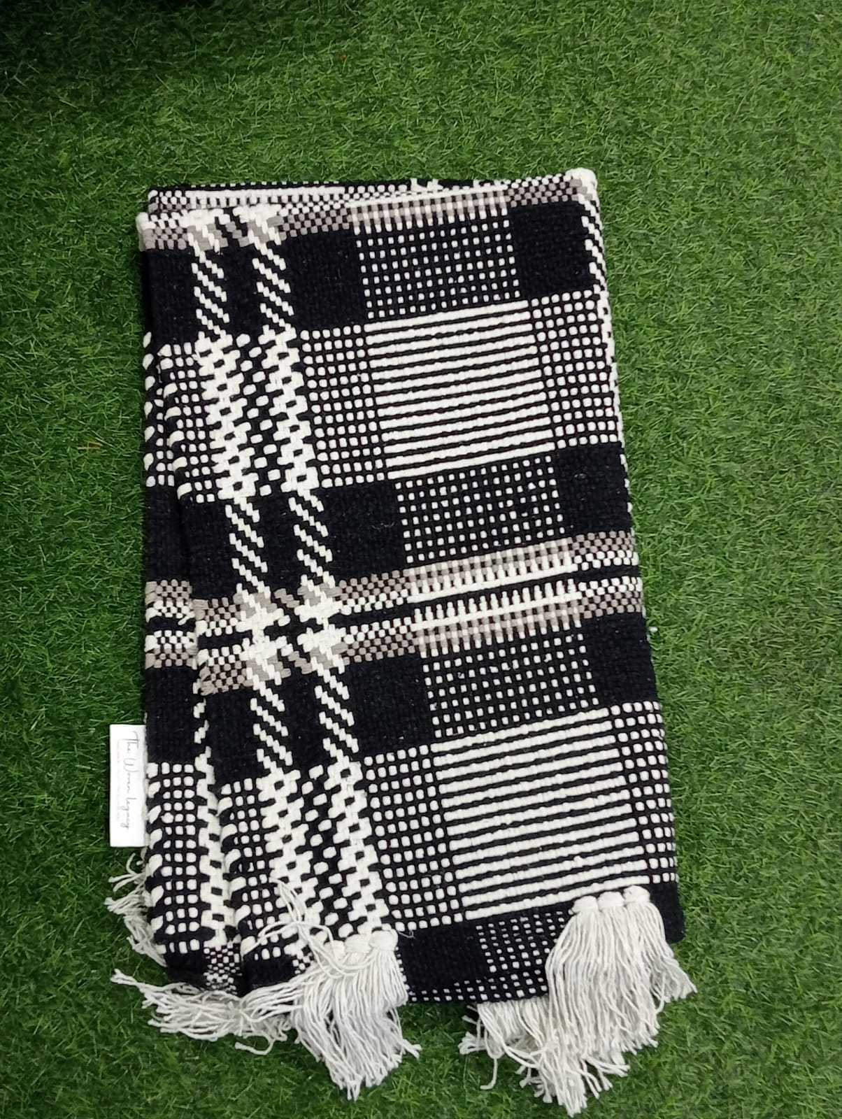 Black and White Aasan