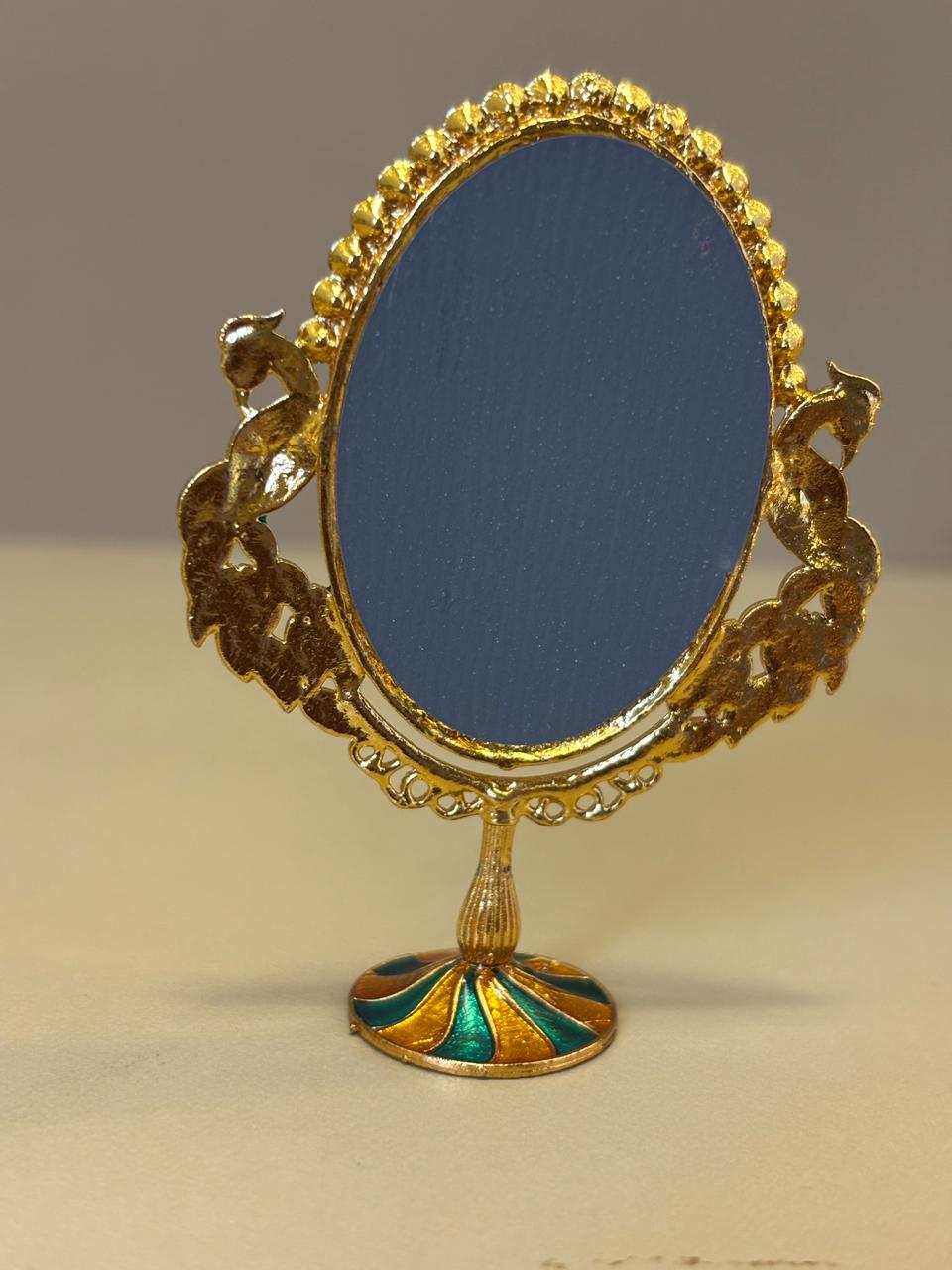 Kri-Radhey Laddu Gopal Mirror