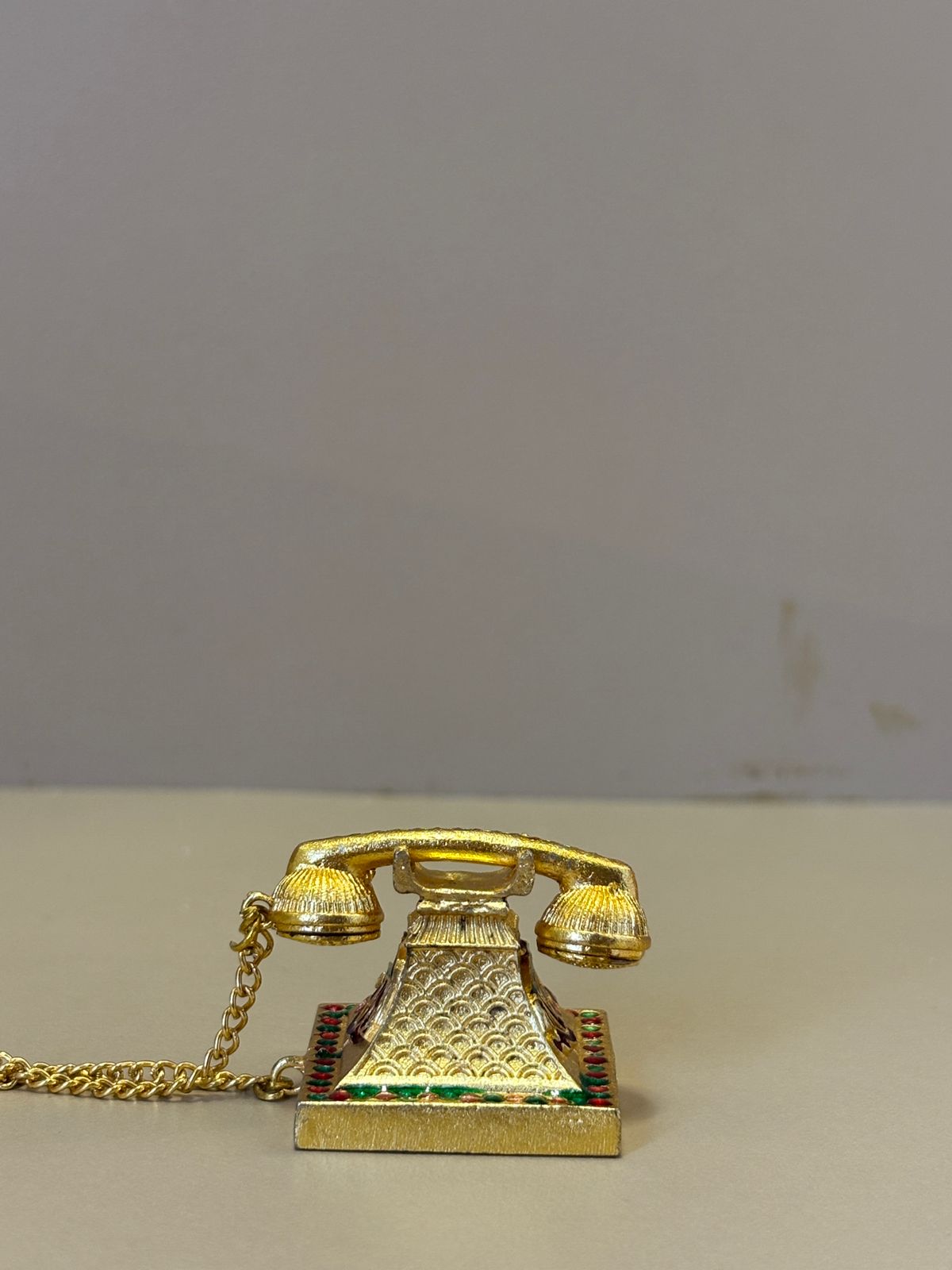 Kri-Radhey Telephone