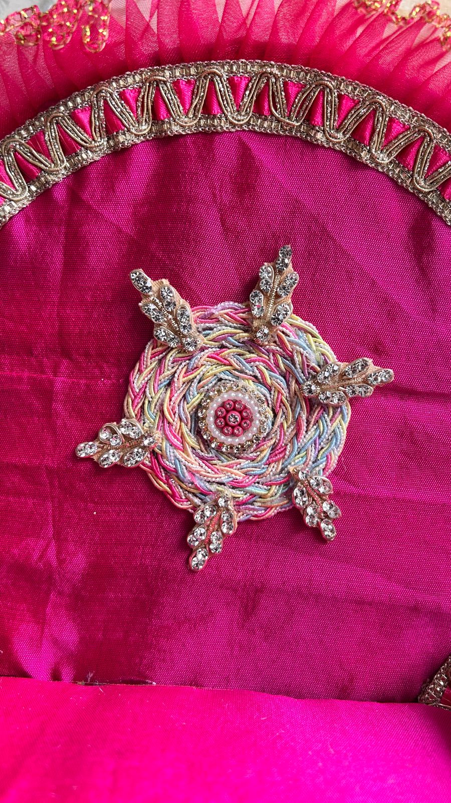 KRI-RADHEY Royal satin pink singhasan
