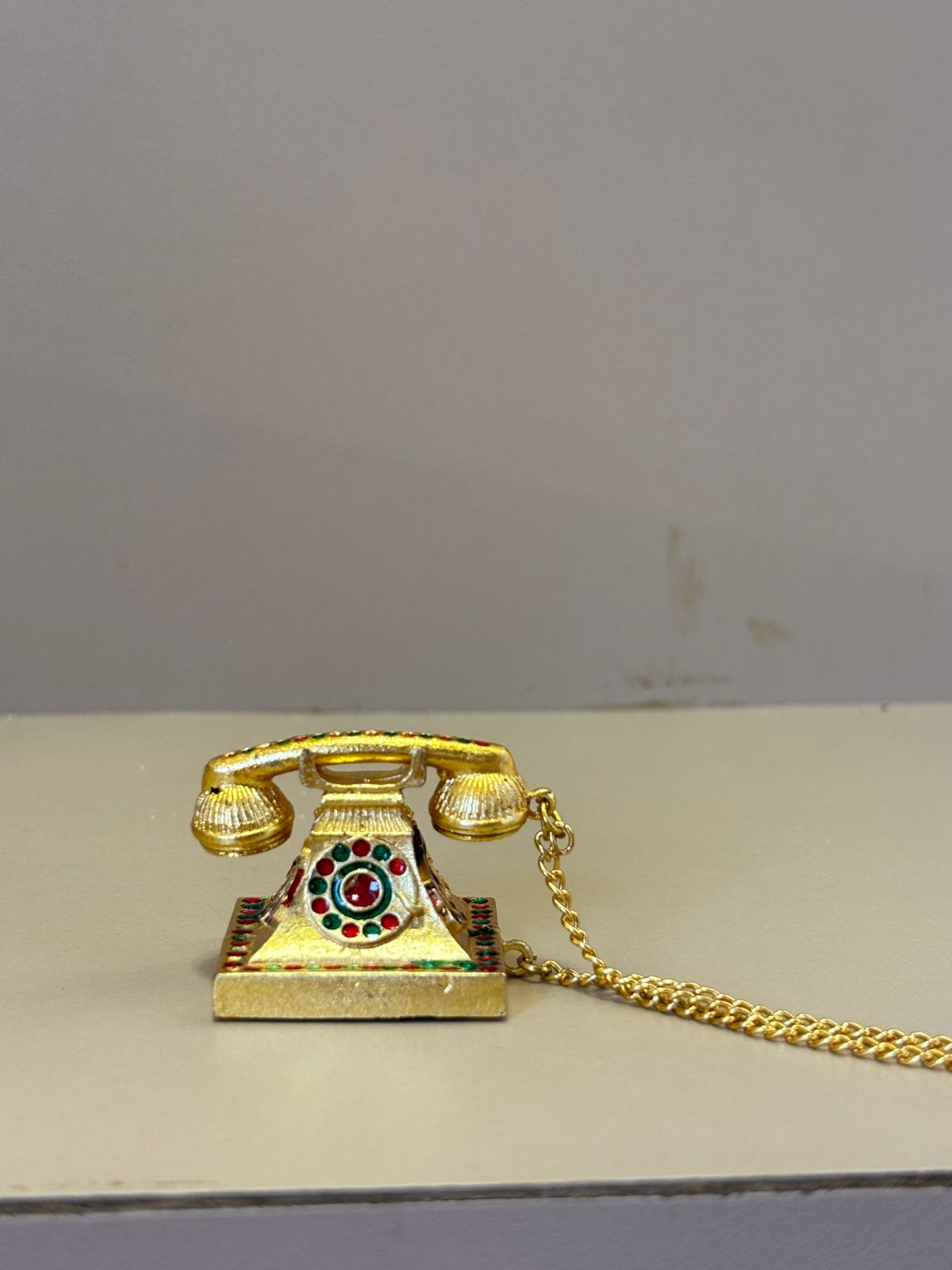 Kri-Radhey Telephone