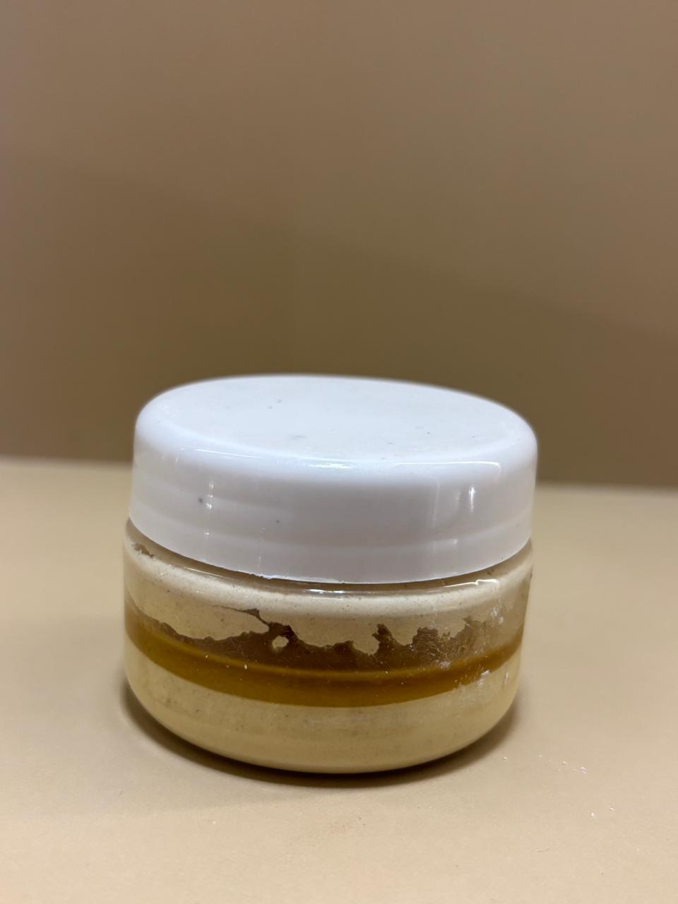 Kri-Radhey Polishing cream